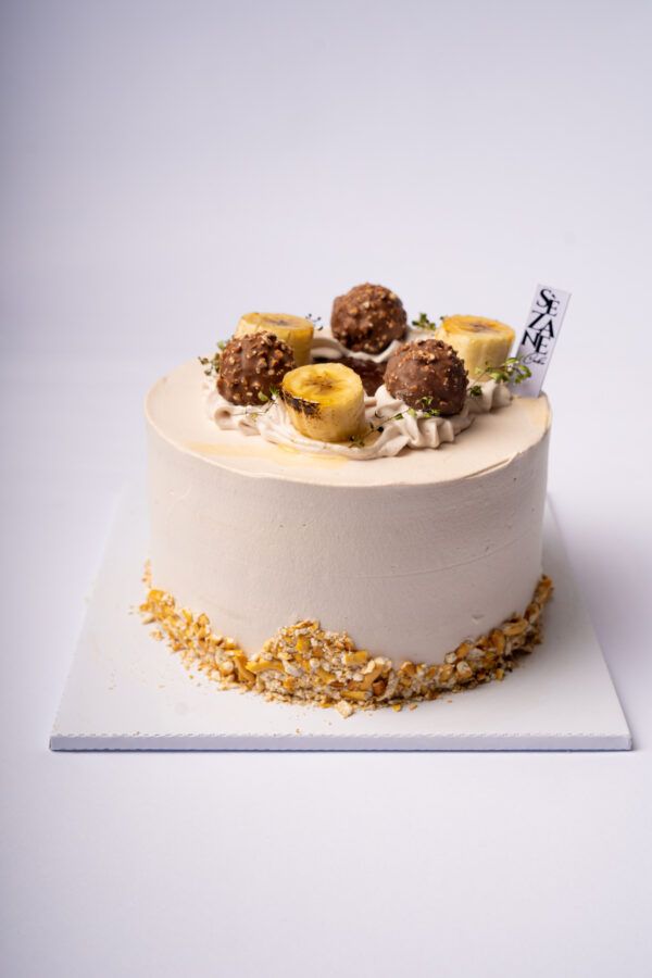 Banana Ferrero Cake