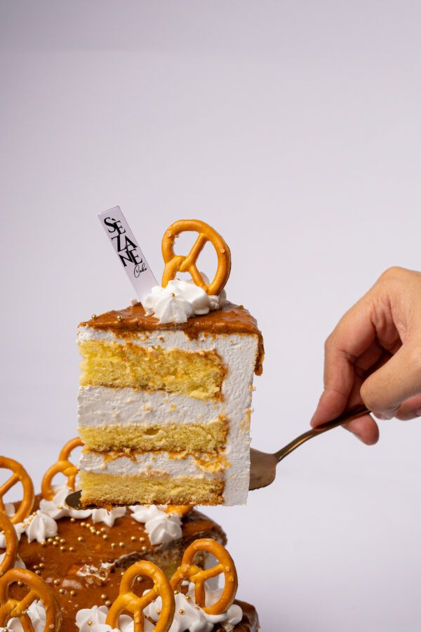 Lotus Biscoff Cake