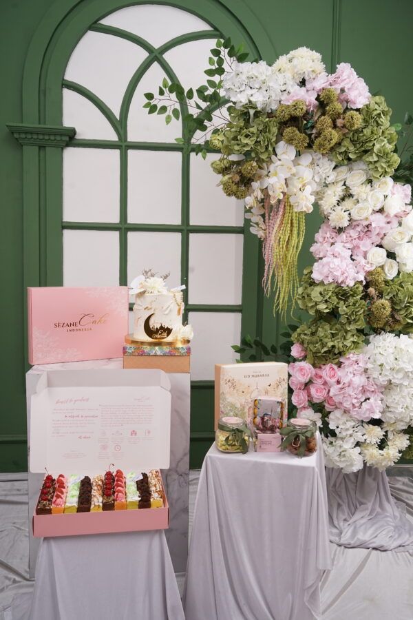 Sezane Cake